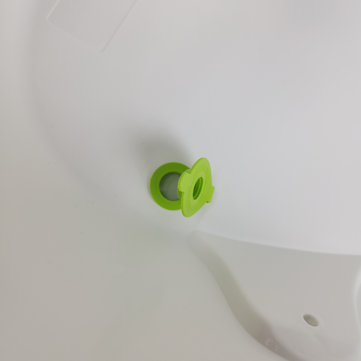 Fisher-Price Baby to Toddler Bath 4-in-1 Sling n Seat Tub drain