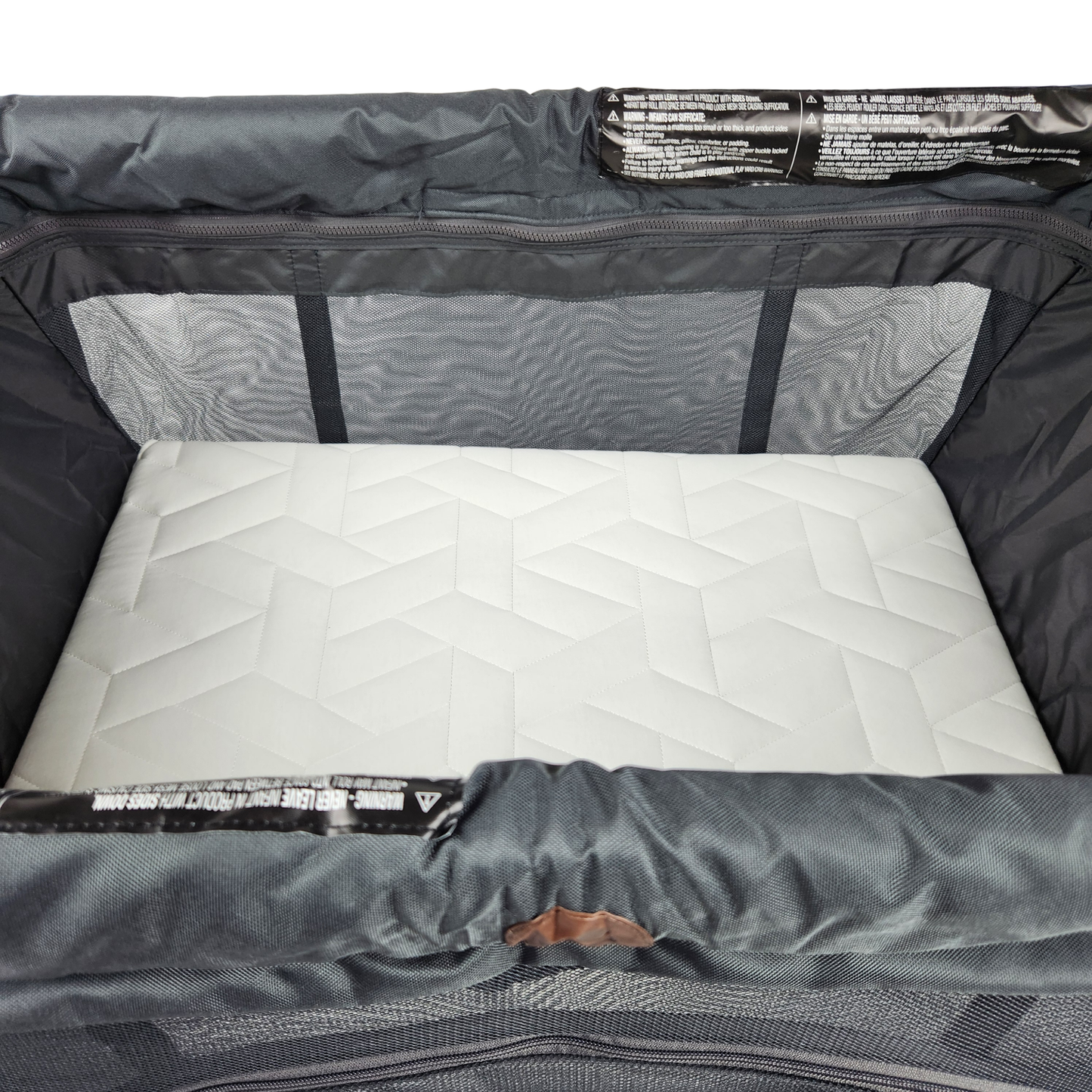 Maxi-Cosi Calao Light Playard Bassinet Beyond Graphite open with mattress and mesh sides