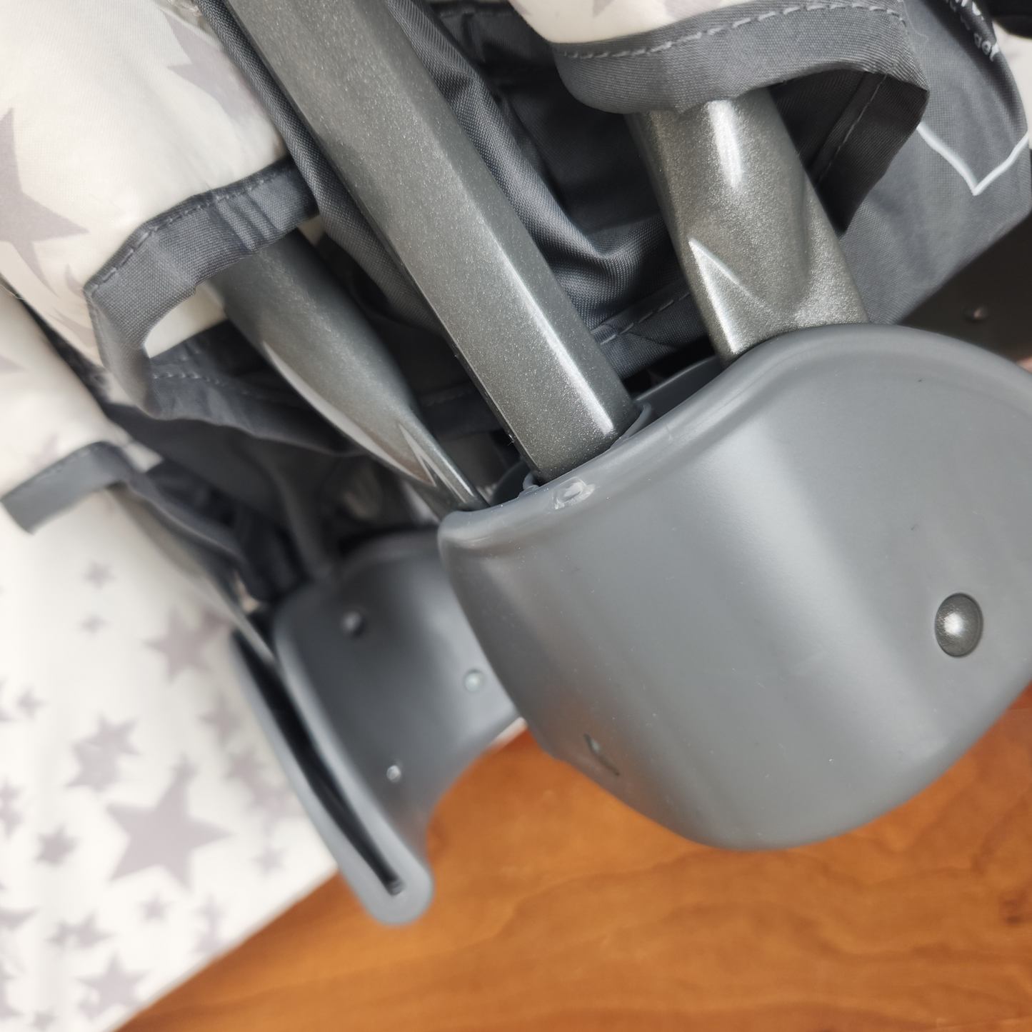 Graco Pack n Play playard Oskar detail close up