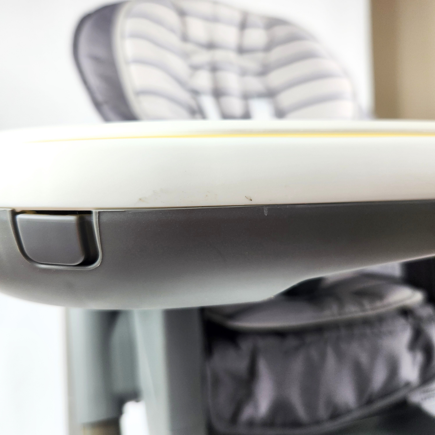 Graco Table2Table Premier Fold 7-in-1 highchair in Maison close up view