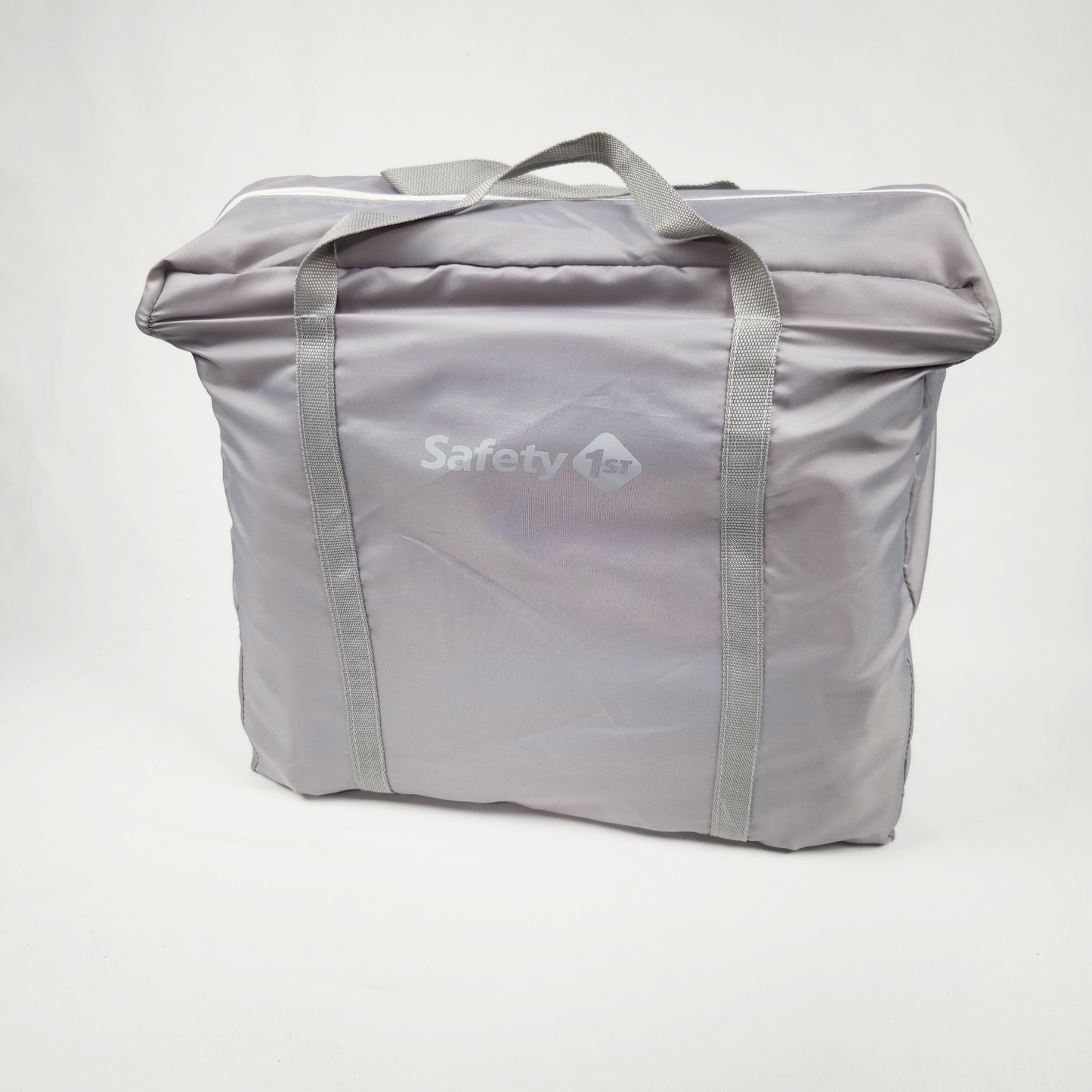 Safety 1st Amherst bassinet Stardust folded inside the travel storage bag