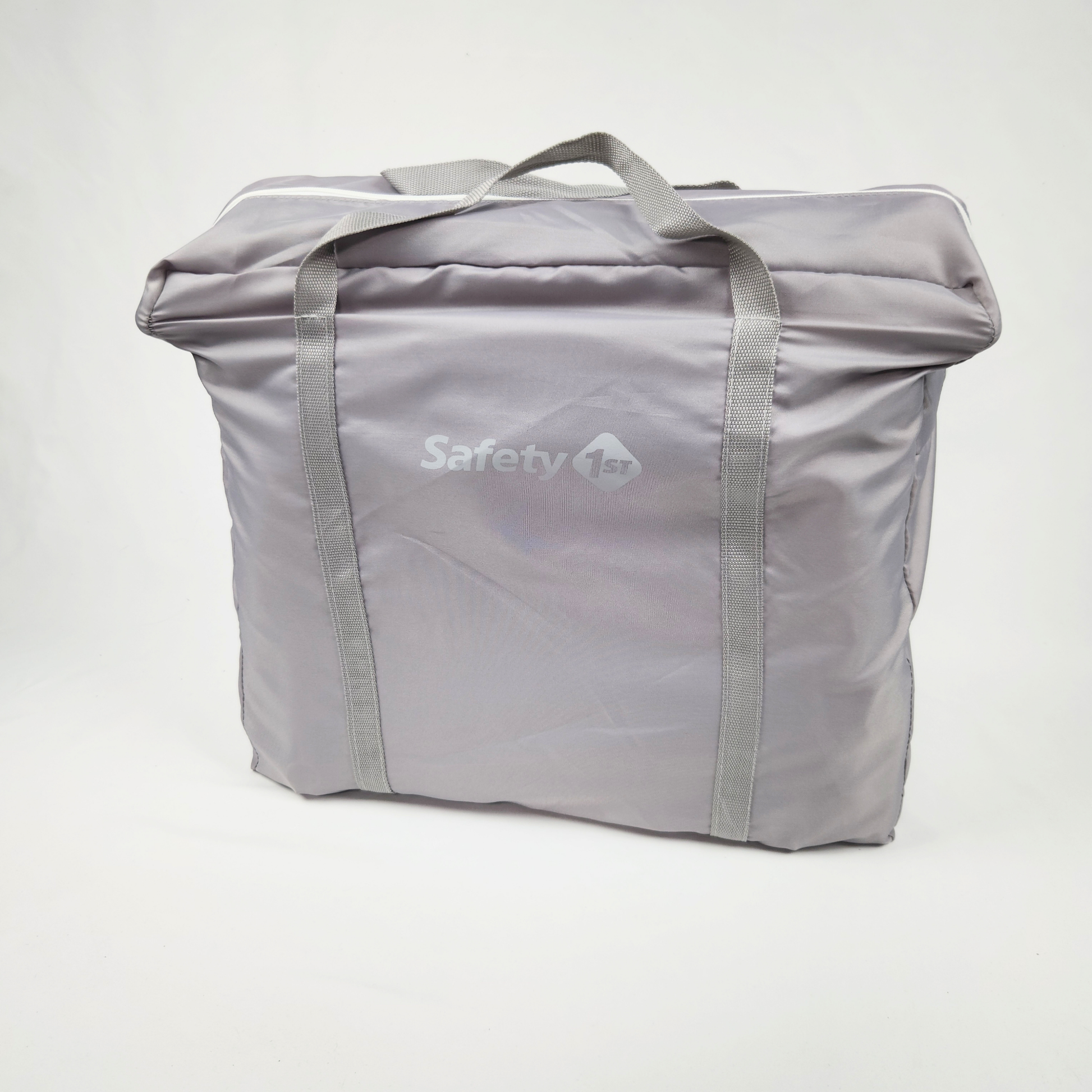 Safety 1st Amherst bassinet Stardust folded inside the travel storage bag